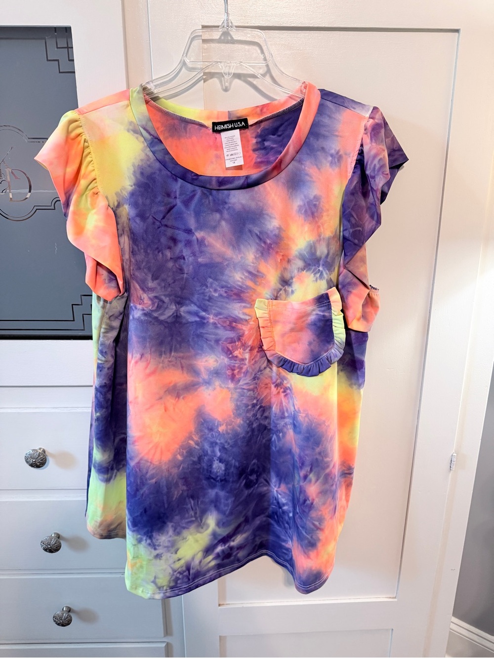 HEIMISH USA Neon Tie-Dye Ruffle Sleeve Pocket Tee - Purple & Orange
